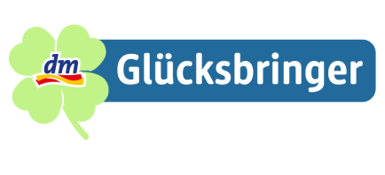 Grünes Kleeblatt mit dm-Logo. Daneben steht die Headline "Glücksbringer" auf einem blauen Kasten.